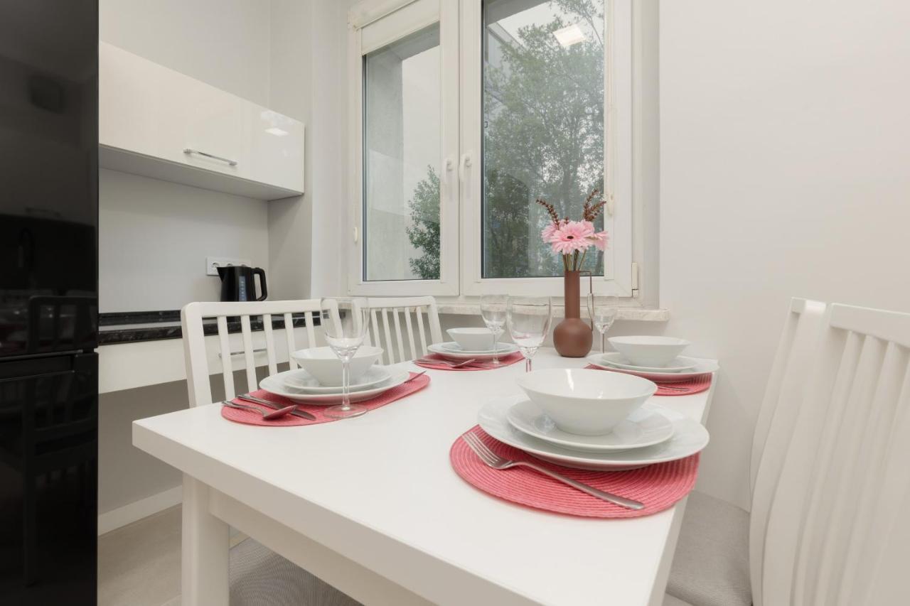Bright Apartment Kasprzaka Warsaw Wola Near Metro Station By Noclegi Renters Exterior photo